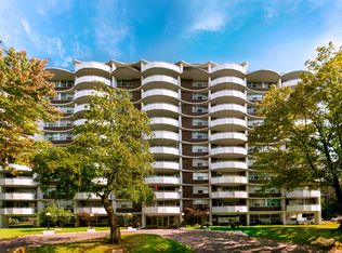 21 Maynard Ave, Toronto, ON M6K 2Z8