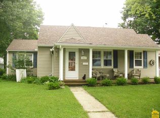 1627 S Barrett Ave, Sedalia, MO 65301