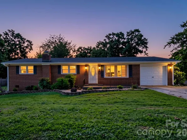 409 Oak Street Ext #40, Forest City, NC 28043