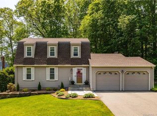 260 Ridgewood Dr, Rocky Hill, CT 06067