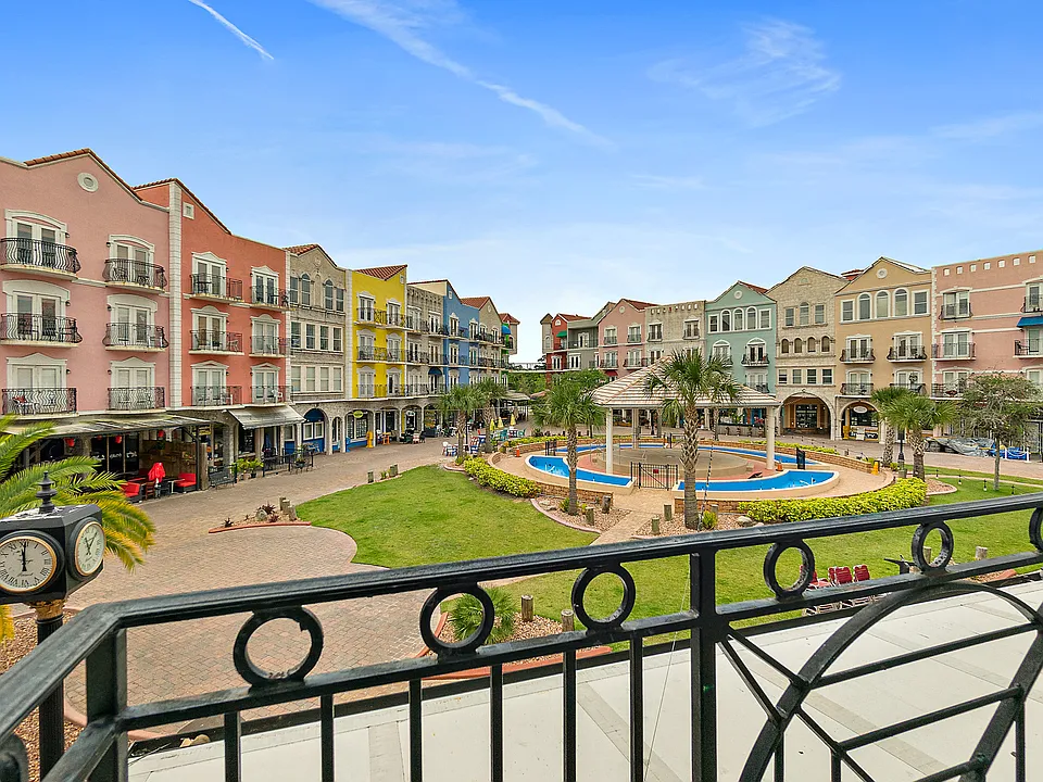 101 Palm Harbor Pkwy #207B