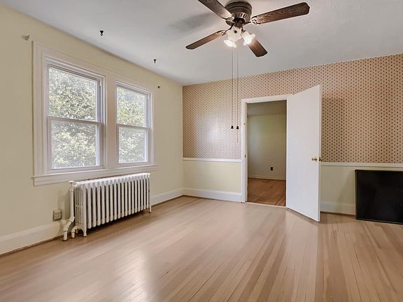 5th image of 8005 Harris Ave