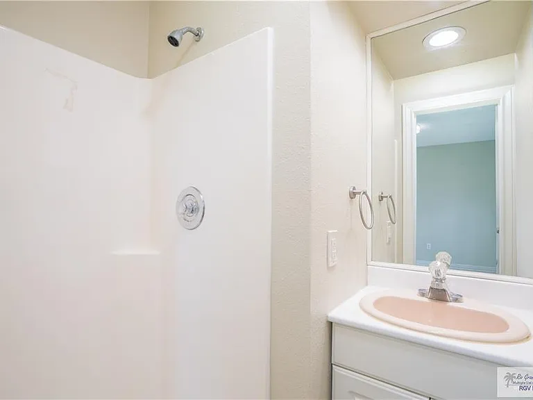 709 Morelos Ave #A — Photo 28