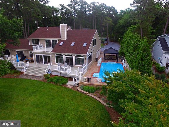 2nd image of 37 Prospect Bay Dr W