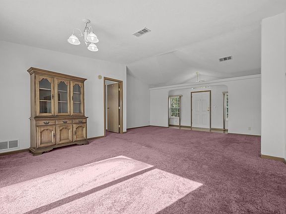 4th image of 305 Palmetto Bluff Rd