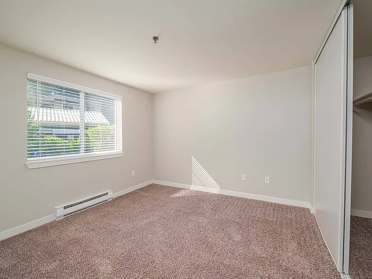 Peloton Apartments — Photo 16