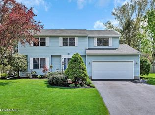 7 Mallard Rd, Glenmont, NY 12077