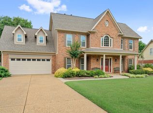 1283 Creek Valley Dr, Collierville, TN 38017