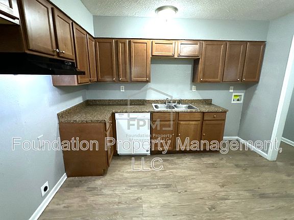 3rd image of 3677 Bison St