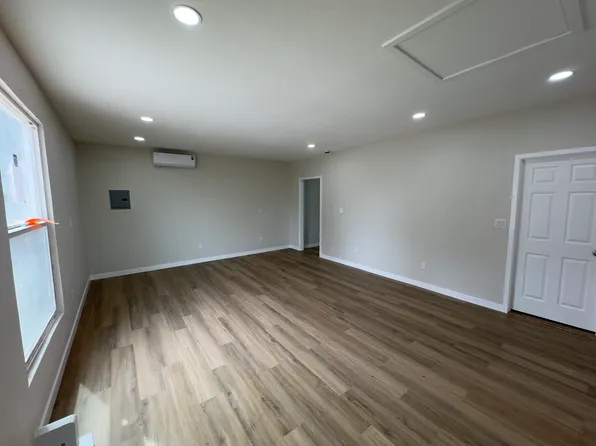 3006 9th St #3014, Riverside, CA 92507