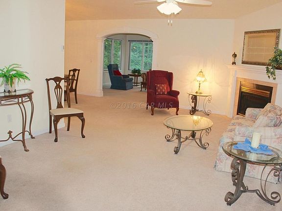 Living Room with Gas Fireplace