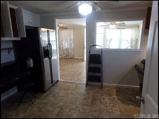 2 bed, 1.0 bath, 800 sqft, $900 — Photo 3