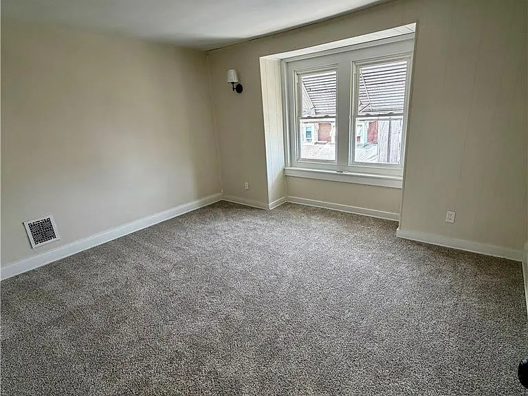 129 N Ellsworth St — Photo 21