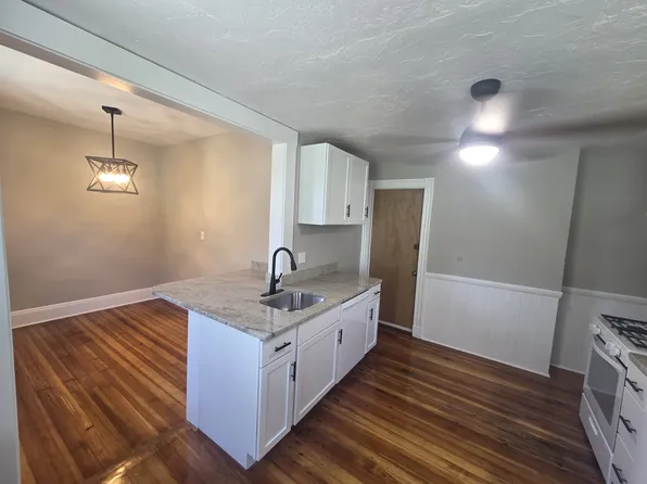 5 Moseley St #2, Boston, MA 02125