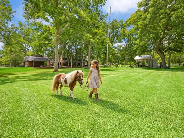 5106 Mimosa Ln, Richmond, TX 77406