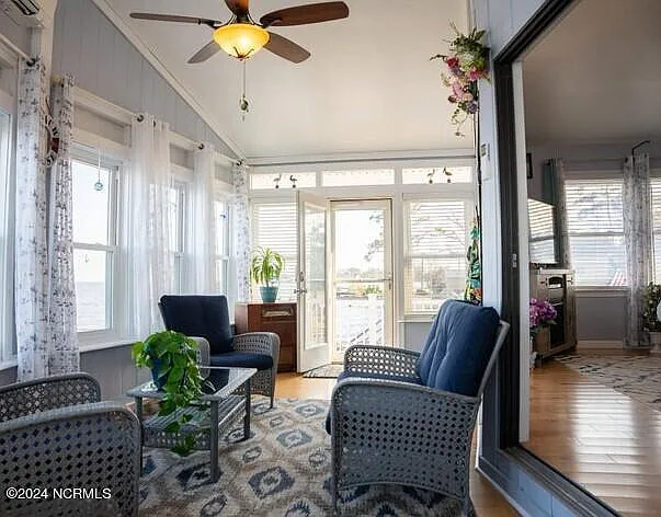 414 Driftwood Dr — Photo 7