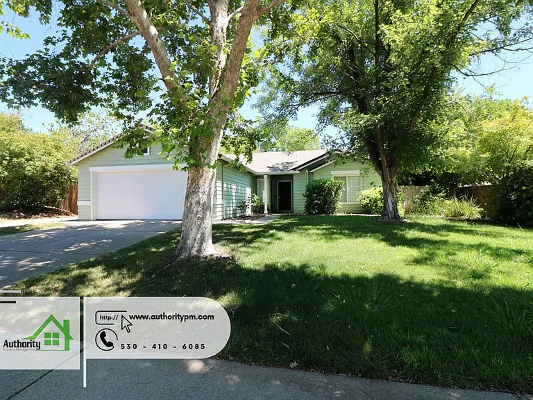 2151 Hemingway St — Photo 3