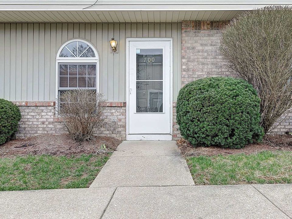 1st image of 700 E Sherwood Hills Dr