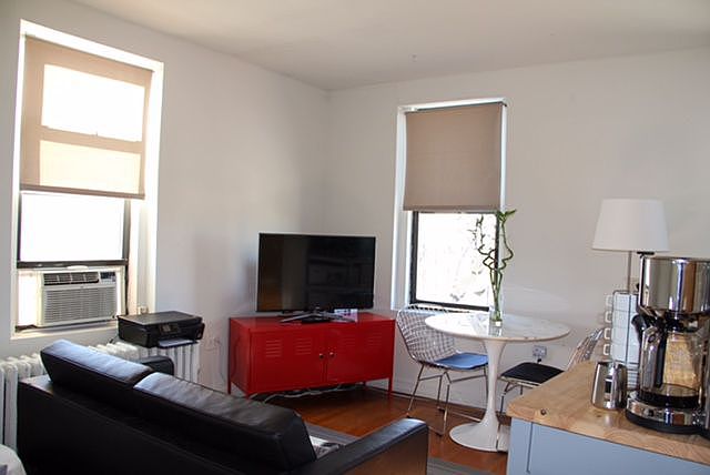 1st image of 300 8th Ave APT 6P