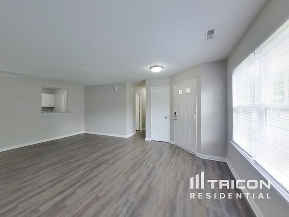 3rd image of 4220 Village Trace Dr