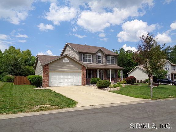 2nd image of 20 Autumn Glen Dr