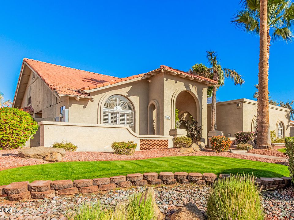 1st image of 956 E MARCONI Avenue