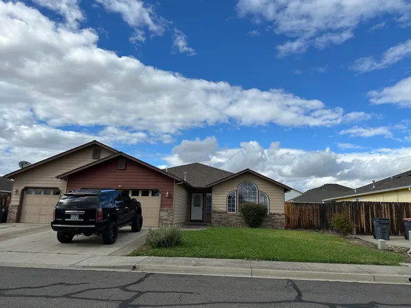 2337 Jeremy St, Central Pt, OR 97502