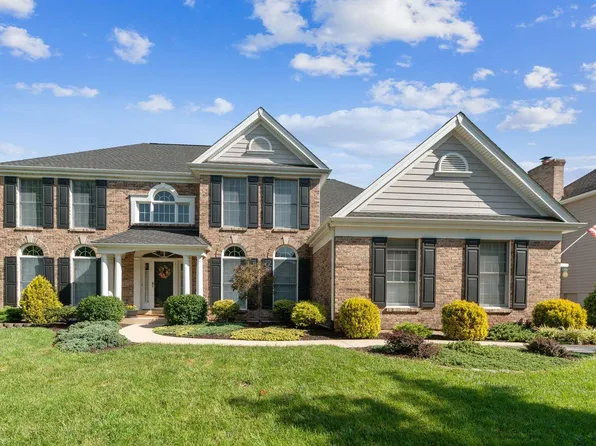 17113 Westridge Meadows Dr, Chesterfield, MO 63005