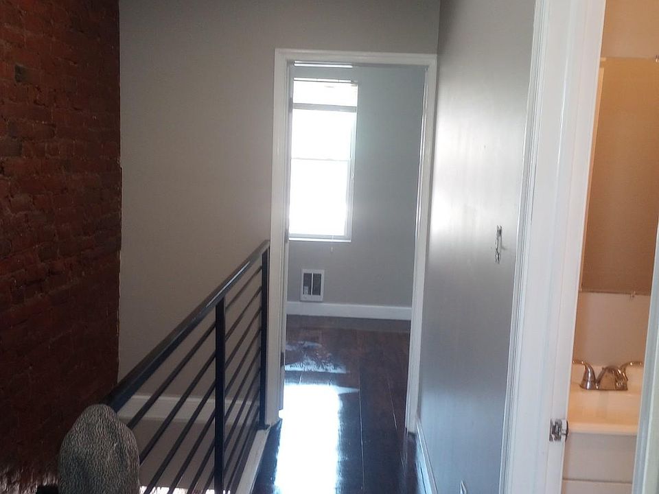 2nd image of 3542 Braddock St