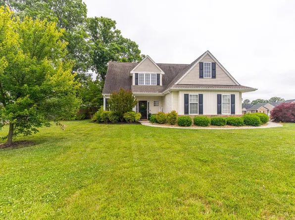 99 Crystal Ln, Evington, VA 24550