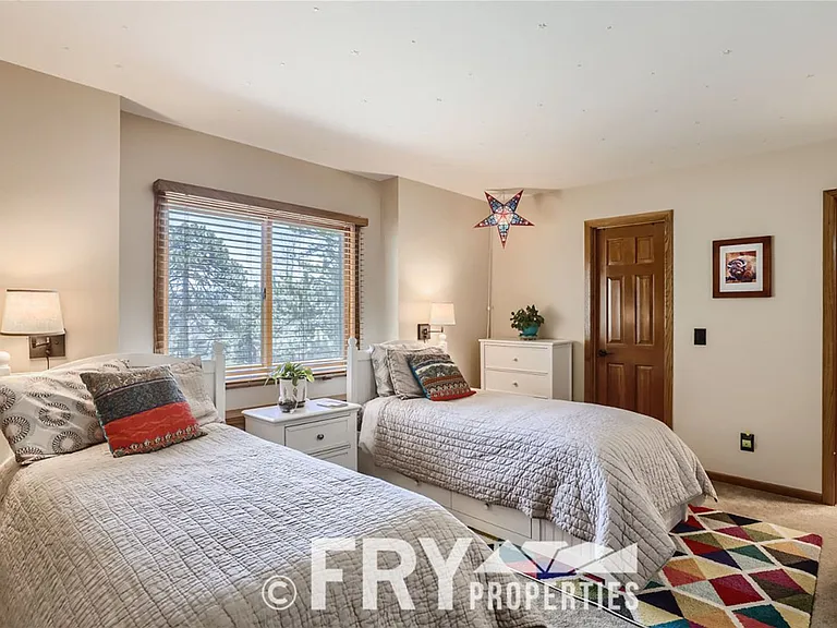 25875 Buffalo Ln — Photo 32