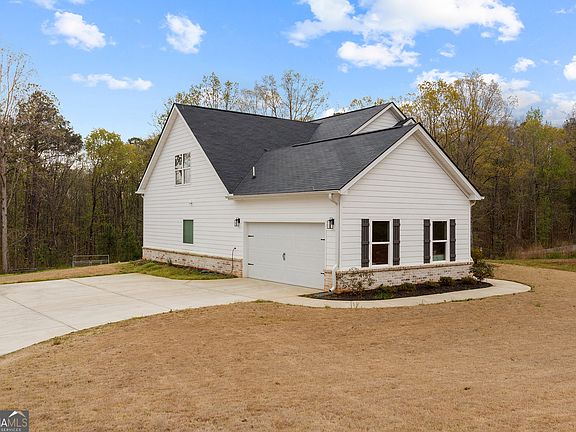 5th image of 171 Strickland Loop