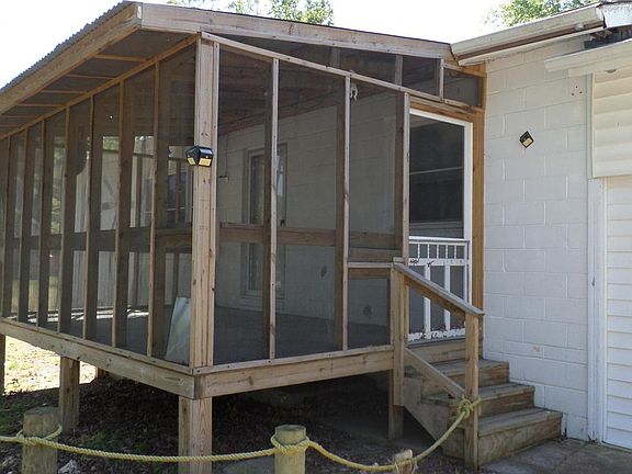 2nd image of 430 Holly Way