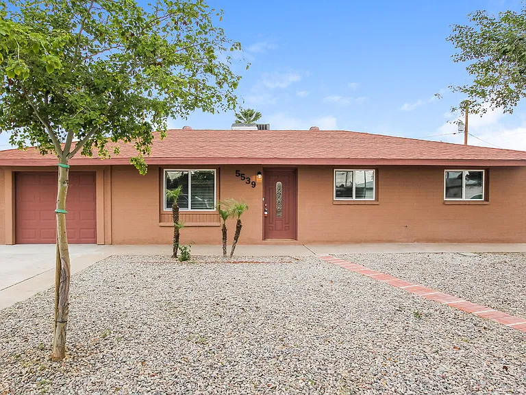 5539 N 31st Dr — Photo 1