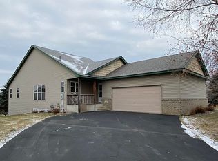 1107 Golden Way NW, Isanti, MN 55040