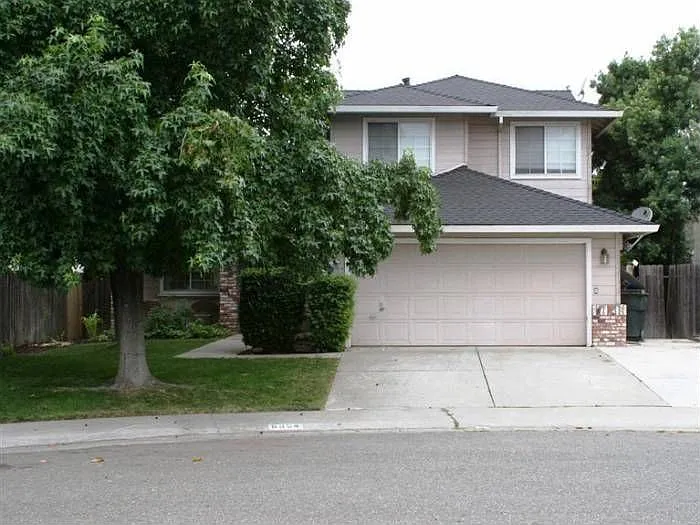 8354 Spengler Dr photo 1