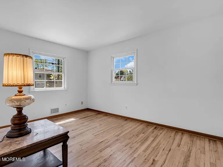 1112 Wildwood Ave — Photo 12