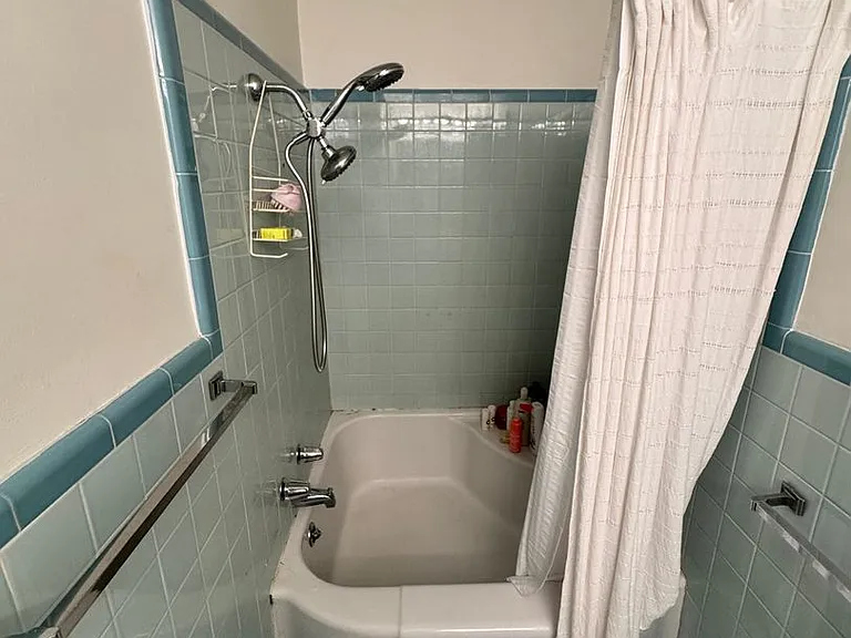 906 Crescent Cir — Photo 50