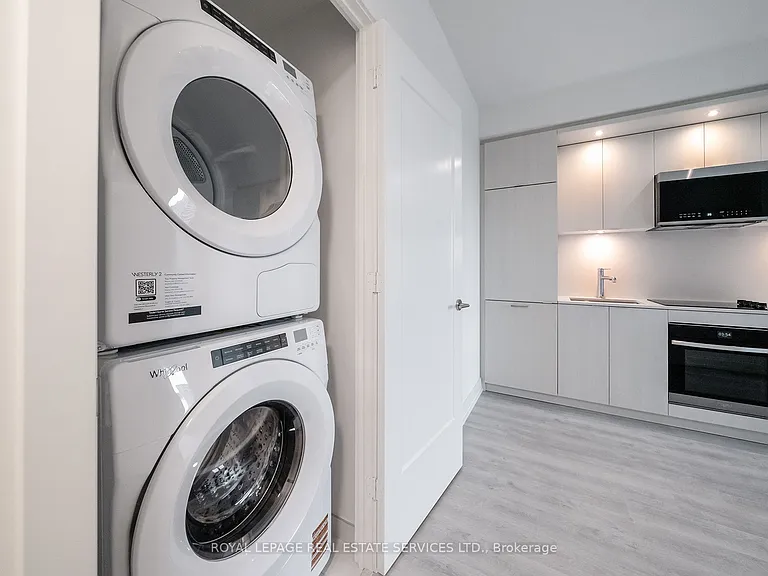60 Central Park Dr #1207 — Photo 15
