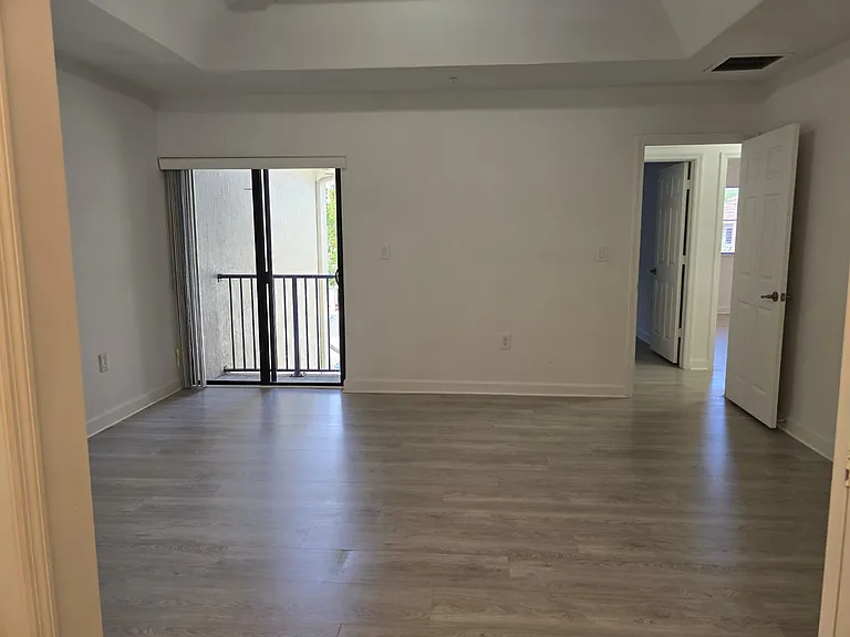 22401 SW 88th Pl #15 — Photo 31