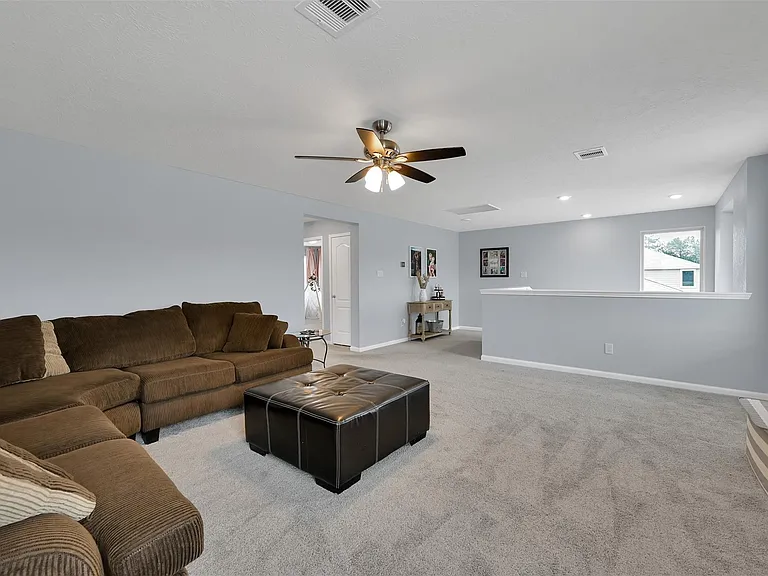 1127 Littleton Ct — Photo 33