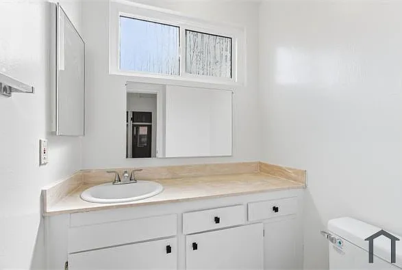 10027 Sepulveda Blvd #D — Photo 19