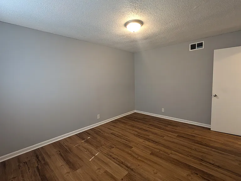700 Graymont Ave W #1 — Photo 21