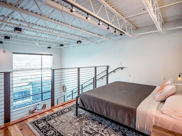 515 W Aspen St #318 — Photo 6
