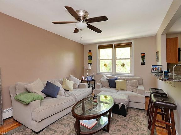 4th image of 2020 E 58th St Unit 124-E