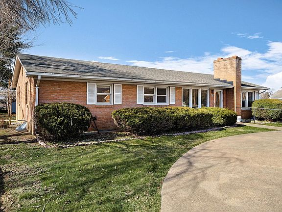 2nd image of 5215 Boxwood Dr