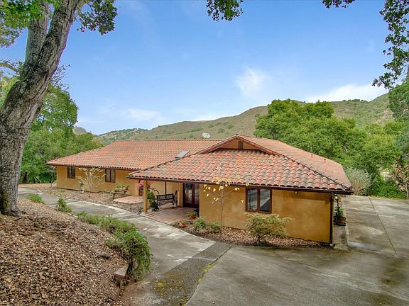 2nd image of 2875 Ross Dr