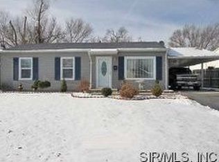 812 Saint Monica Dr, Cahokia, IL