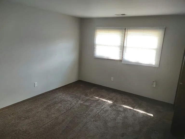 2000 Warren St #9 — Photo 3