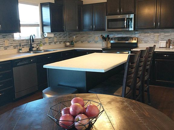 3rd image of 4640 Carador Ln